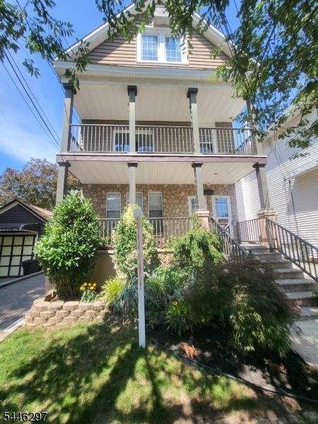 Presenting 99W37th