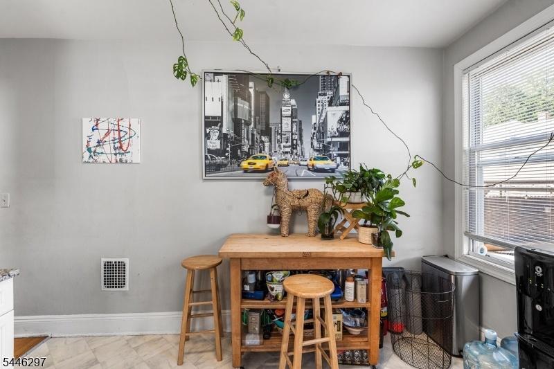 Eat In Kitchen 1
