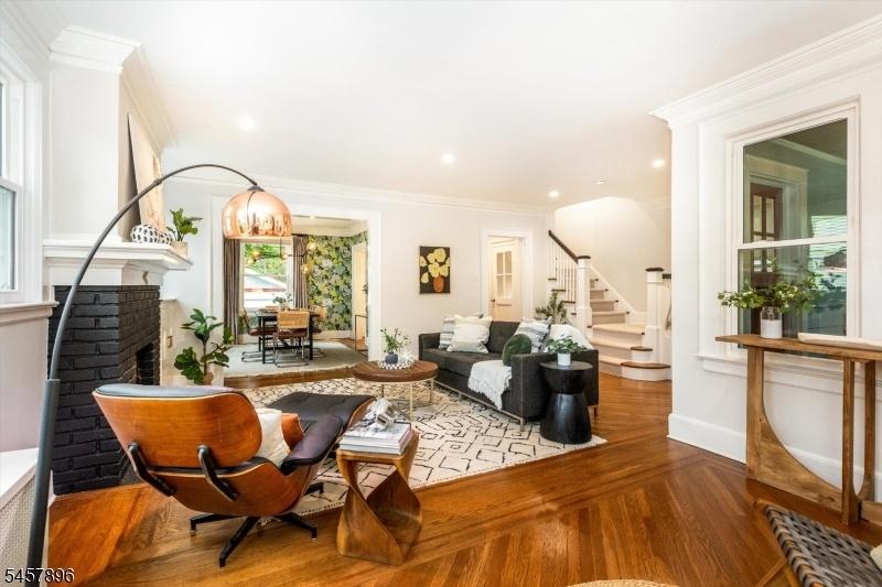 Living Room / Dining Area