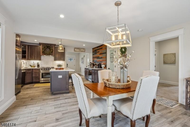 Dining Rm
