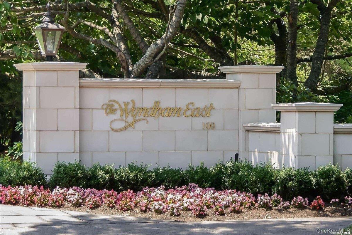 Wyndham East Entrance Driveway