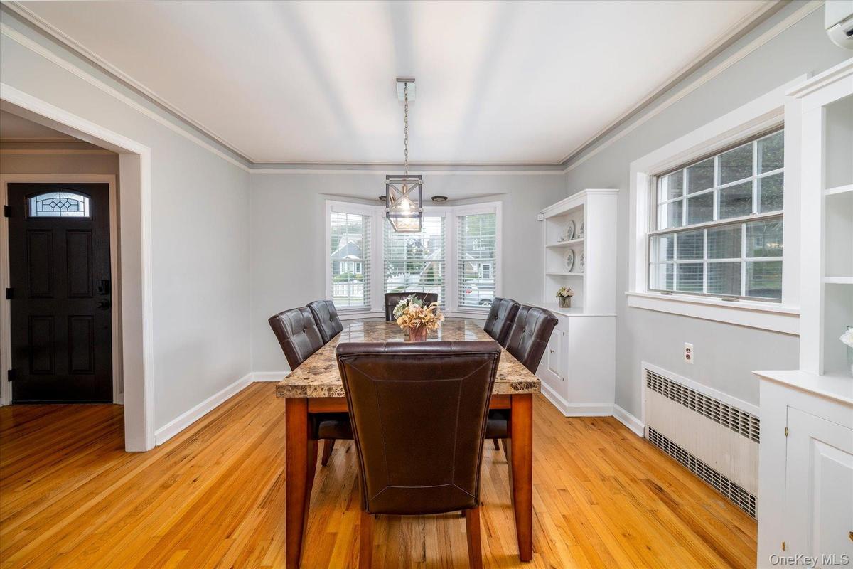 Add'l view of Dining Room