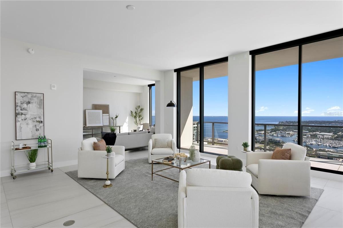 Large Living Space Allows Different Configurations