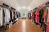 20 FT WALK-IN CLOSET