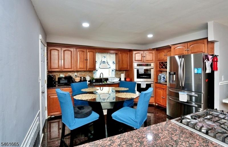 U1 Kitchen 1