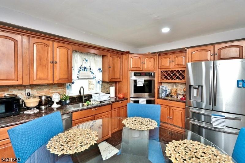 U1 Kitchen 7