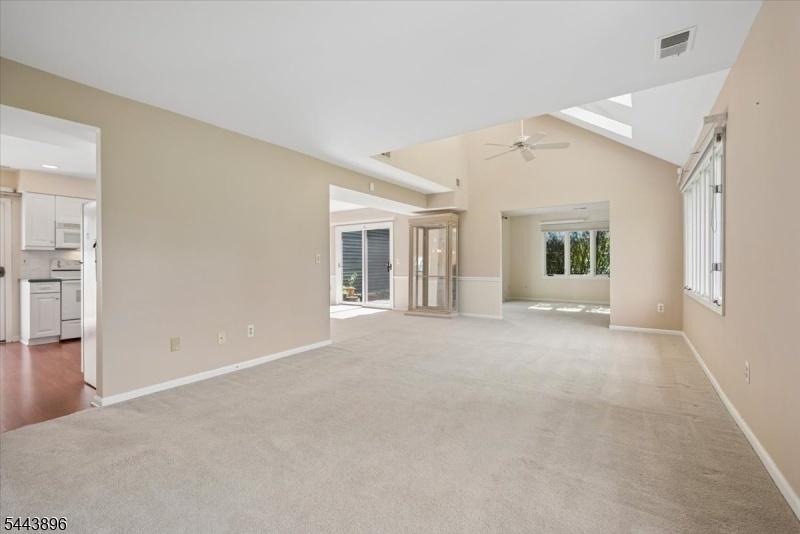 Living Rm/ Family Rm / Dining