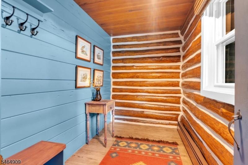 mud room