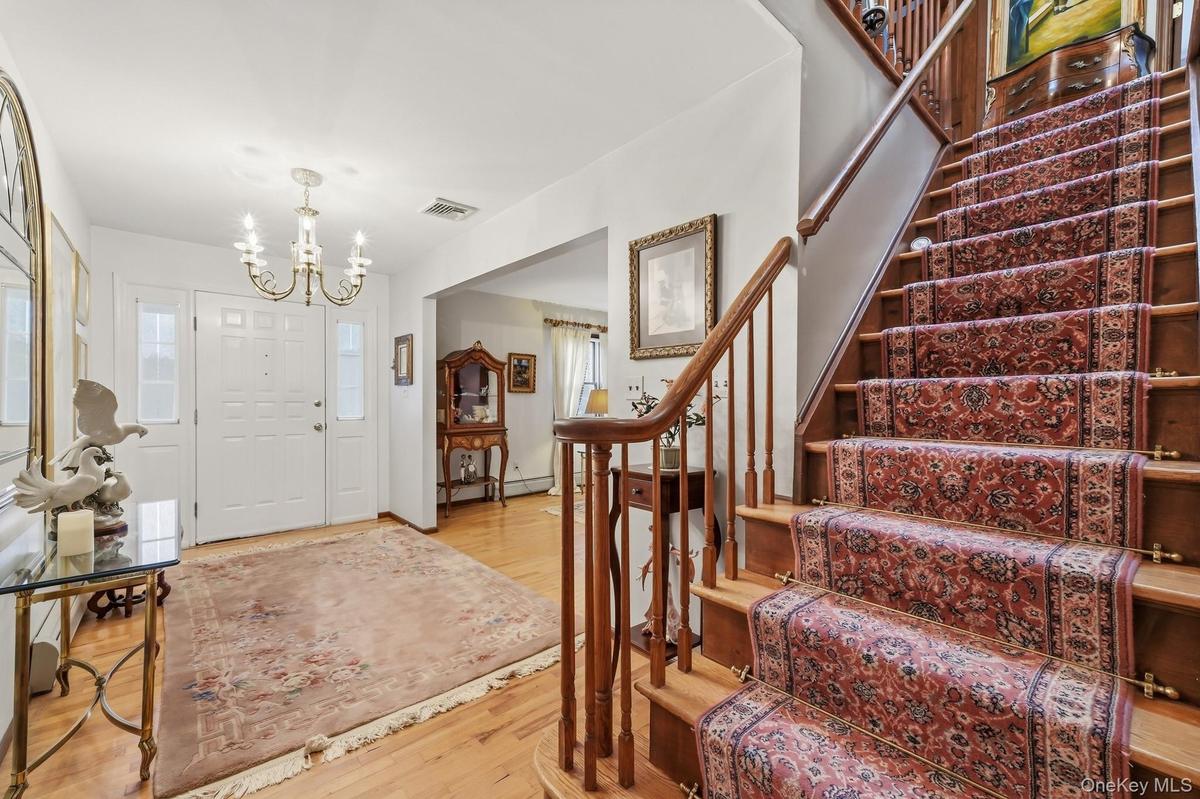 Side hall colonial