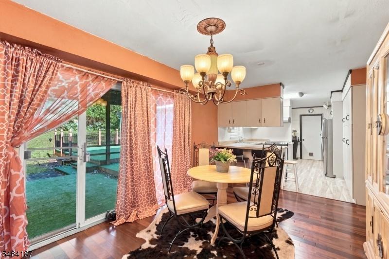 Breakfast Room