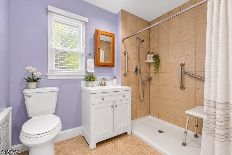 bathroom first floor