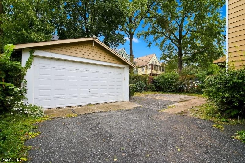 2 Car Garage