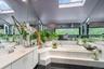 Luxury jacuzzi soaker tub