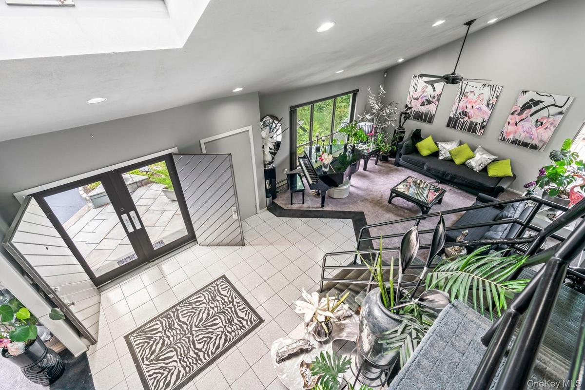 Second level loft view
