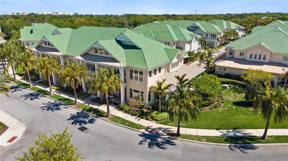 1 Palm ter exterior side