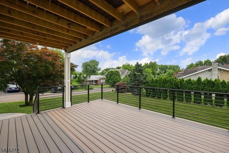 1st floor Large Trex Deck