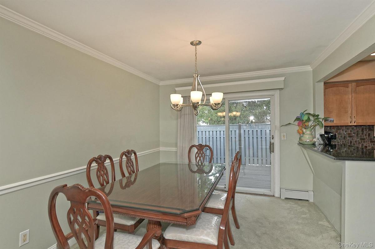 Dining Area - Chair Railing