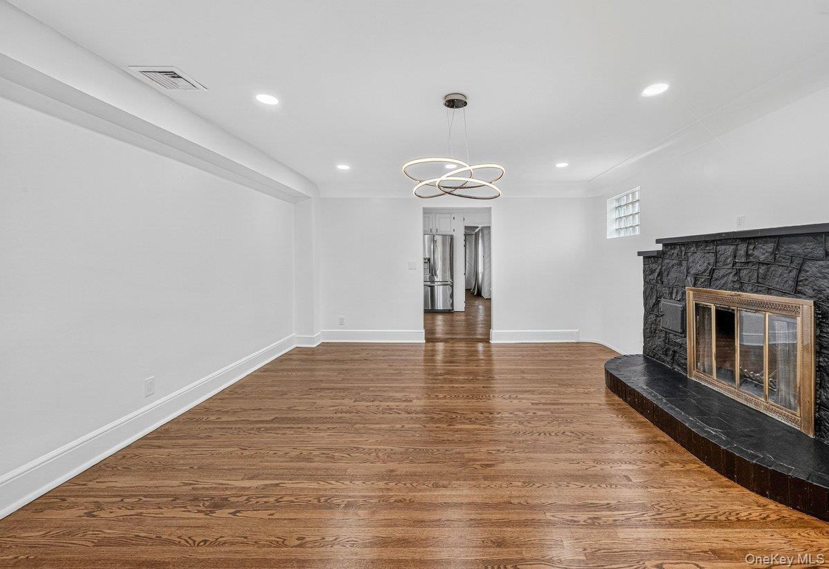 60 Lake Shore Dr