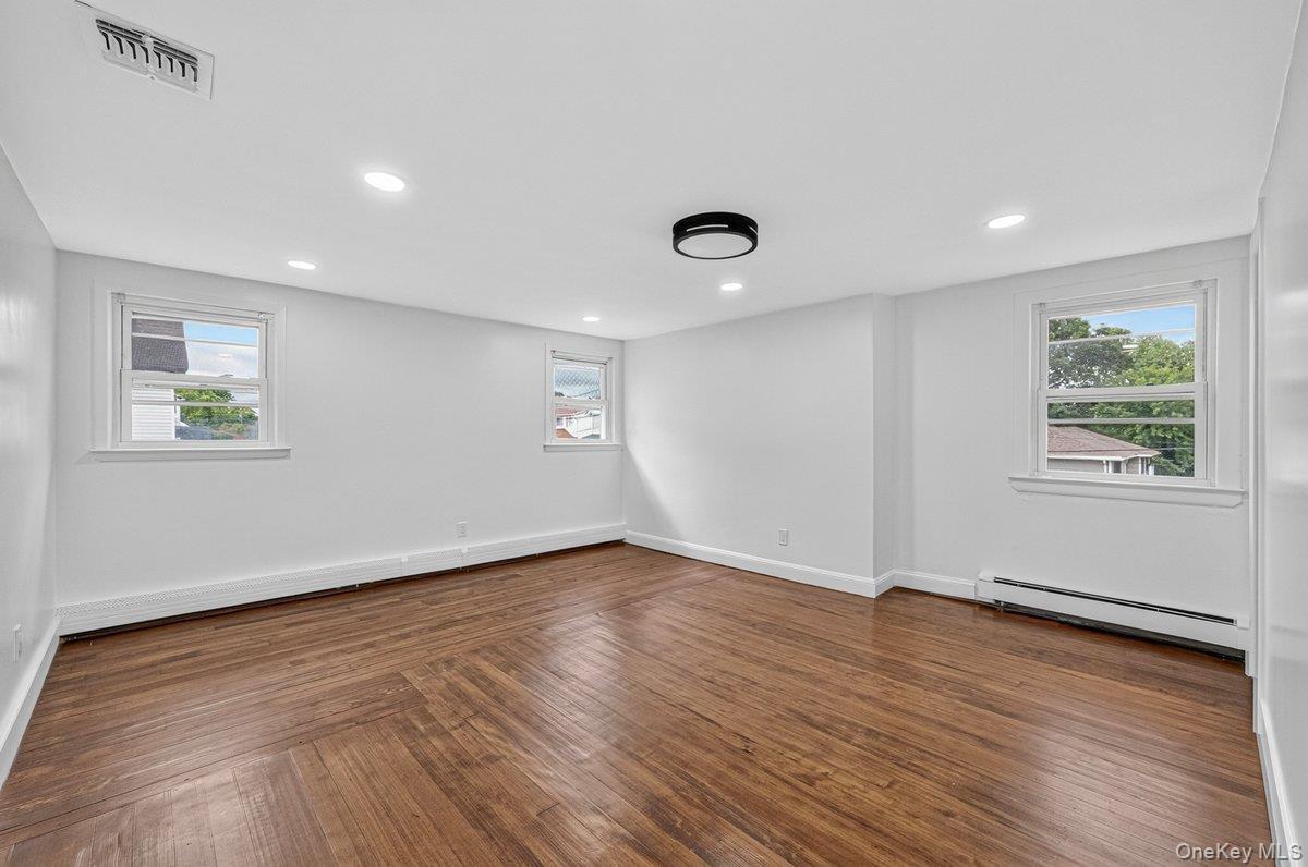 60 Lake Shore Dr