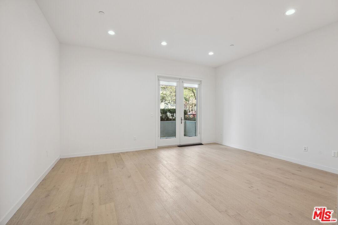 Living Room with walk-out pati