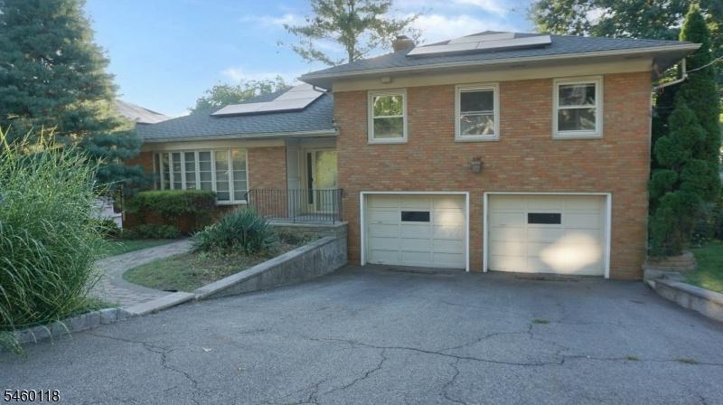 Right Front - 2-Car Garage