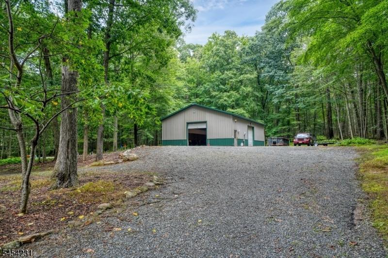 Detached Garage