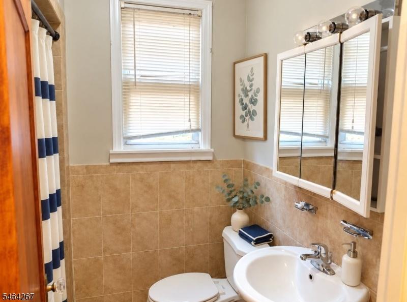 Unit R2 -  Bathroom