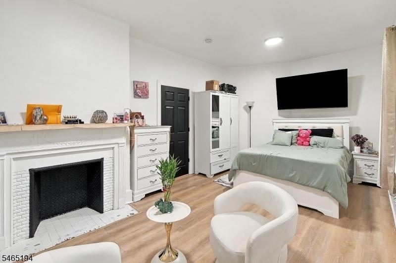 Bedroom 1 - Interior View