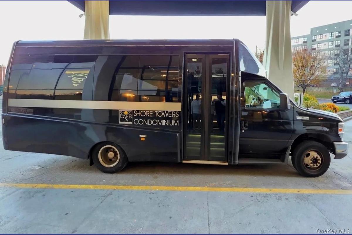 Shuttle Bus