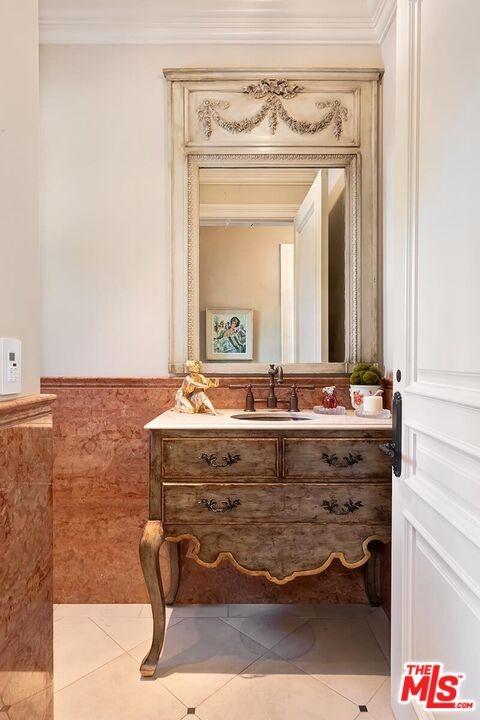 Powder Room 1