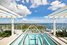 Rooftop Hot tub