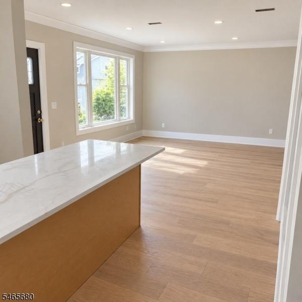 Living Room / Kitchen
