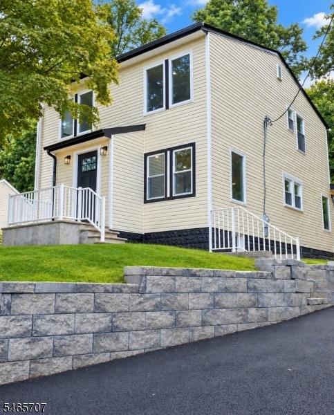 103 Vreeland Ave