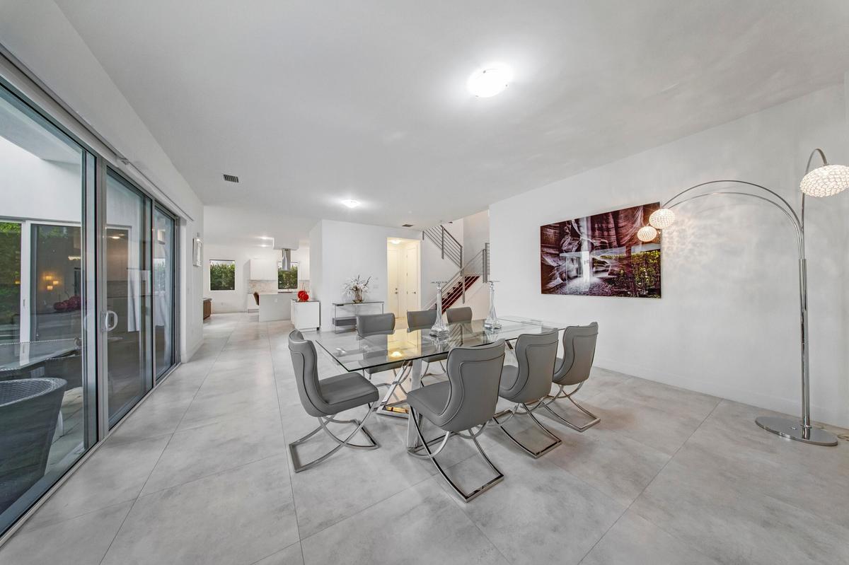 DINING ROOM VIEW