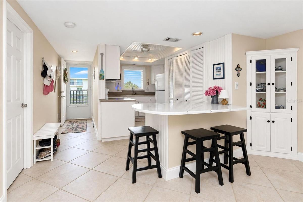 Kitchen with Breakfast Bar