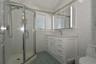 Upstairs Full Bathroom
