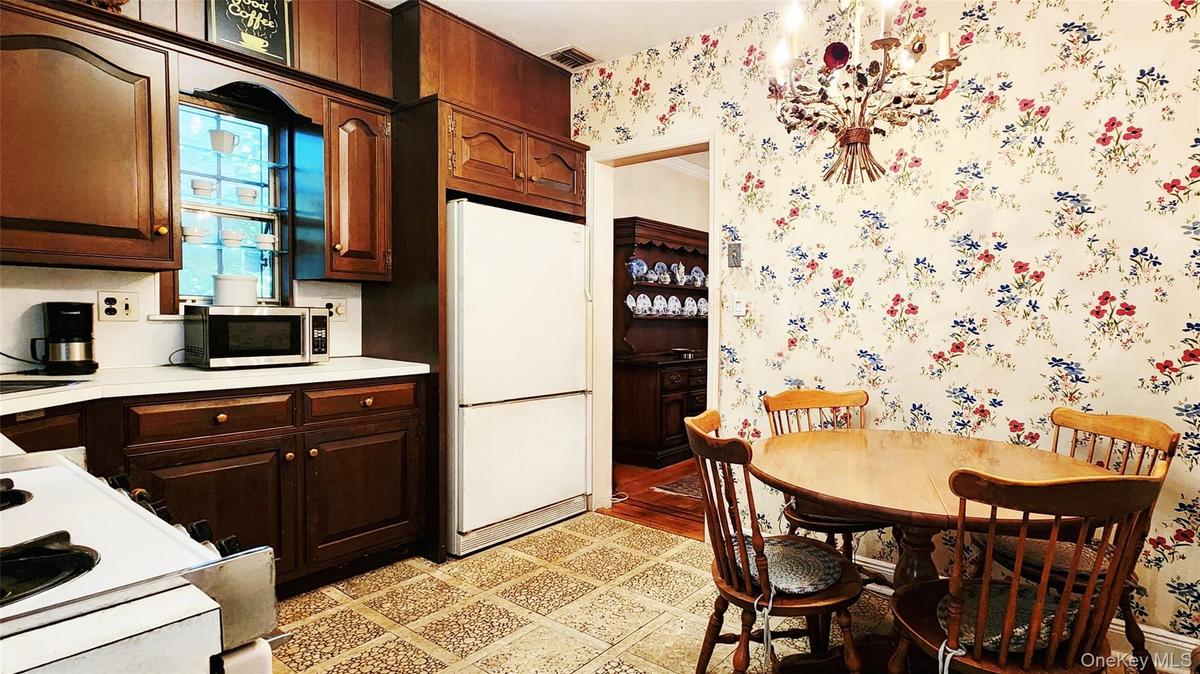Eat-In Kitchen and Dining Room