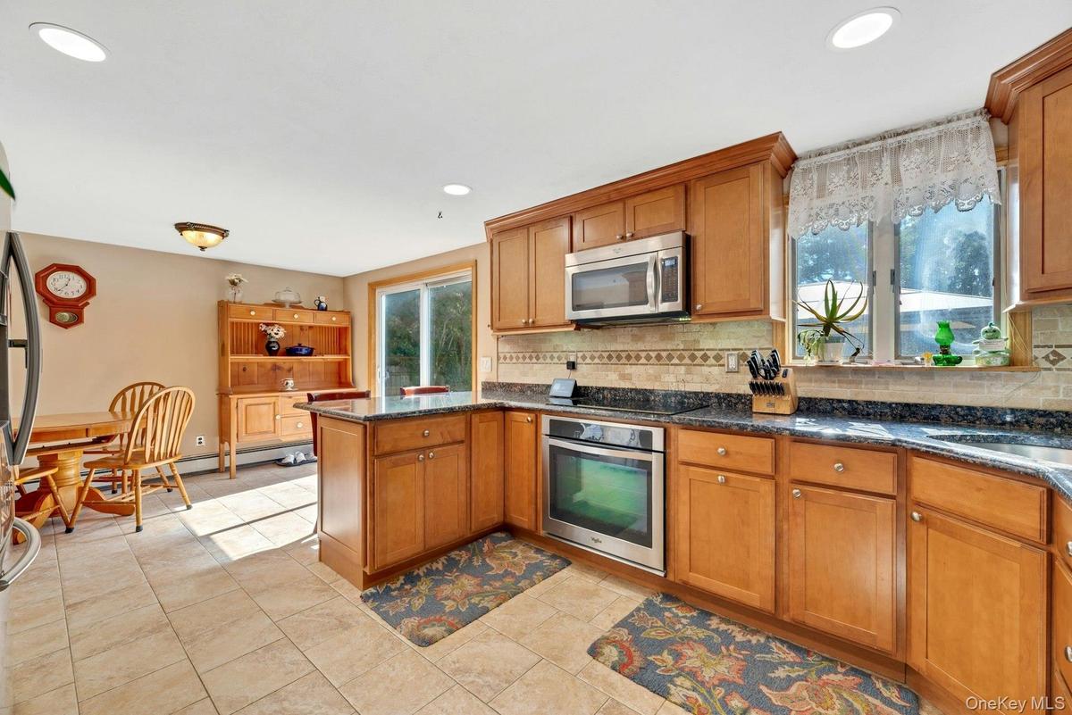 Eat in kitchen