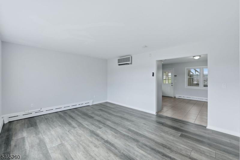 Living Room (unit 1)