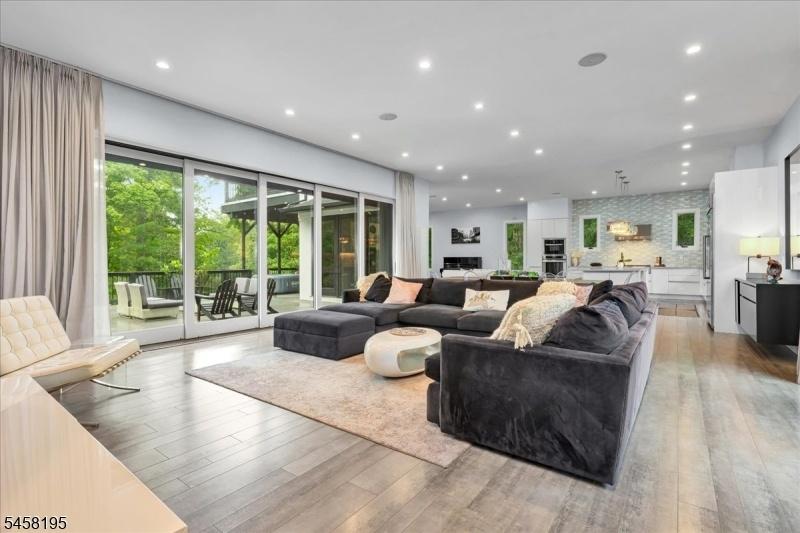 Living Room to Outside Deck