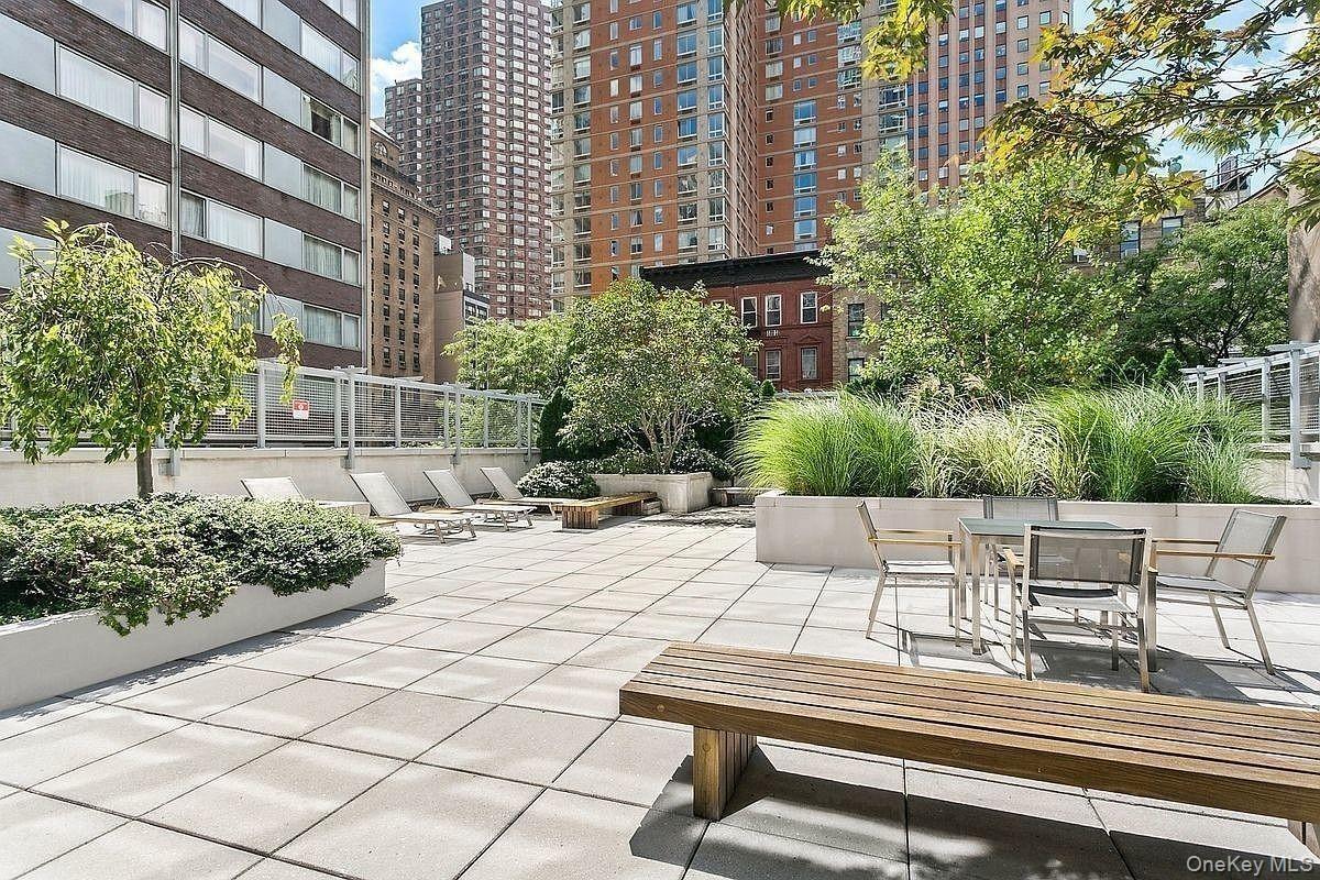 View of patio / terrace featuring a view of city