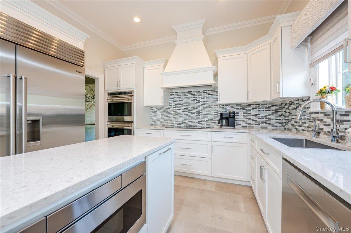 All Stainless Steel Appliances, Sub Zero Refrigerator, Bosch dishwasher, Insta Hot/Cold Water