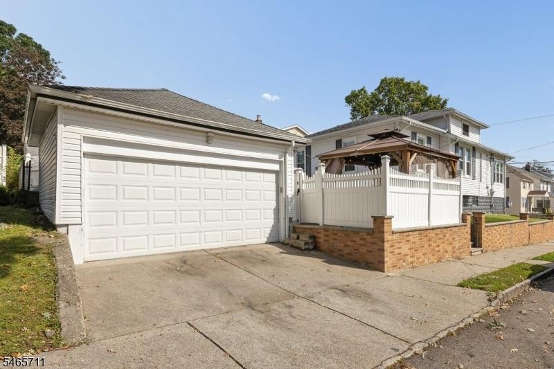 2 Car Garage