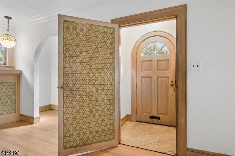 Vestibule to Living Room