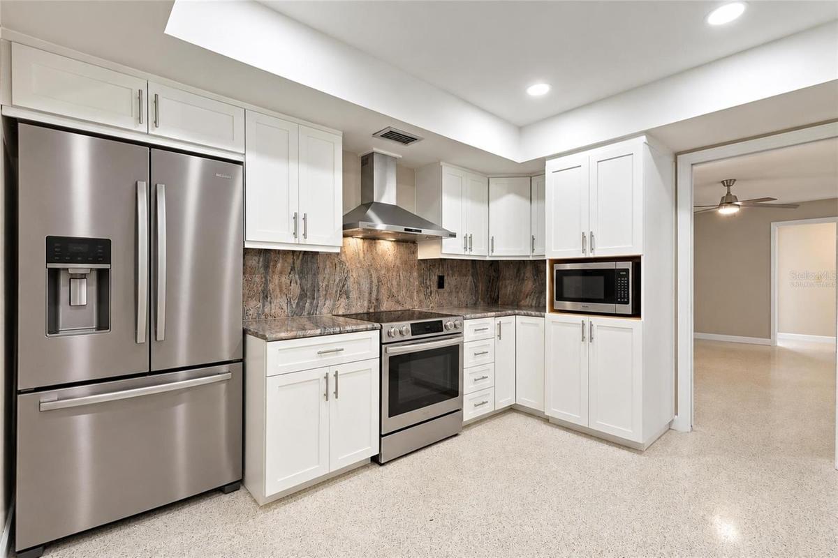 Virtually Staged - seller offering appliance credit