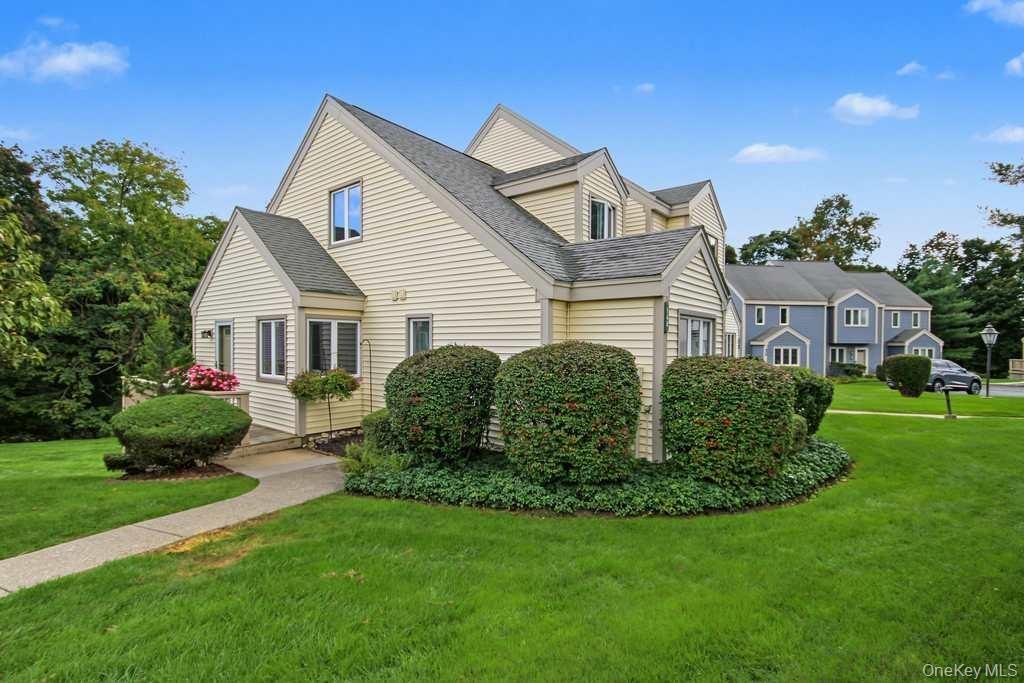 Beautifully updated end-unit townhouse