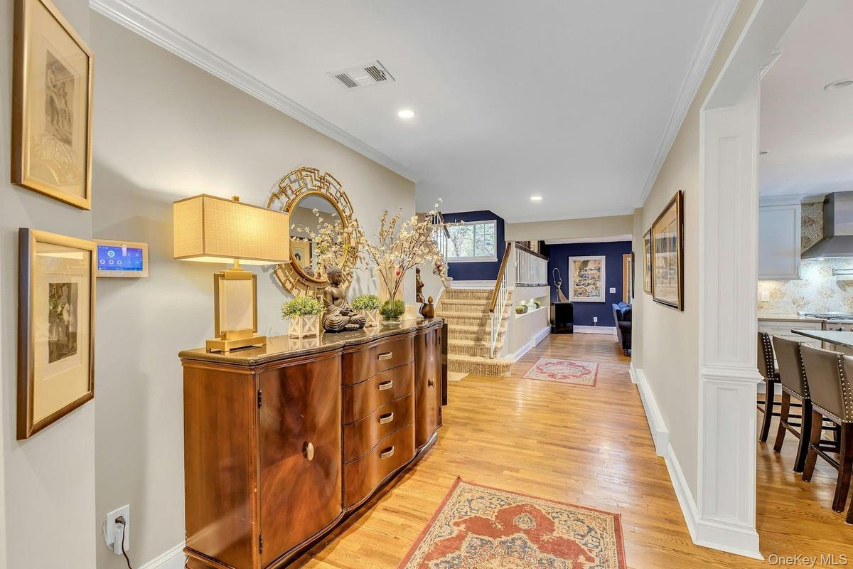 Spacious Entryway