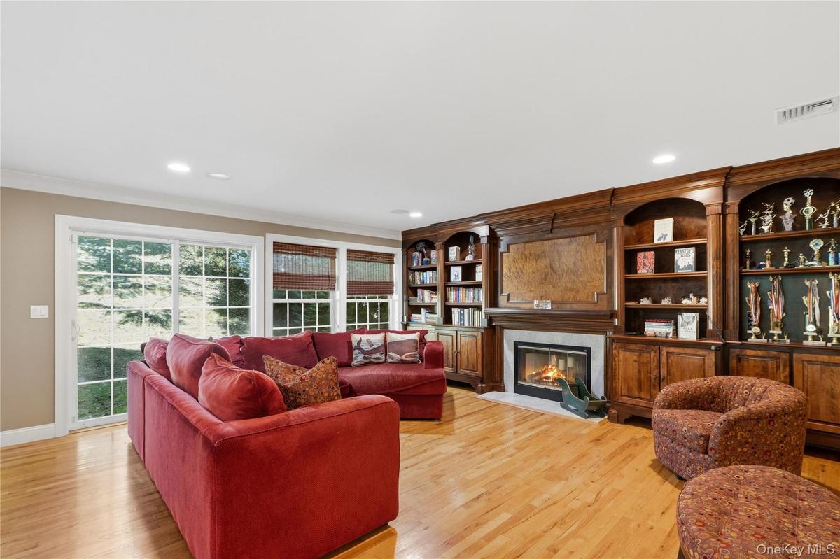 Great Room with Fireplace