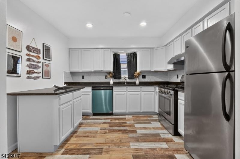 Kitchen Unit 1