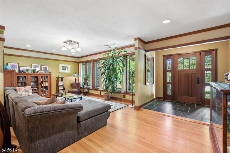 FORMAL LIVING ROOM
